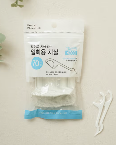 70 pieces of dental floss in a zipper bag